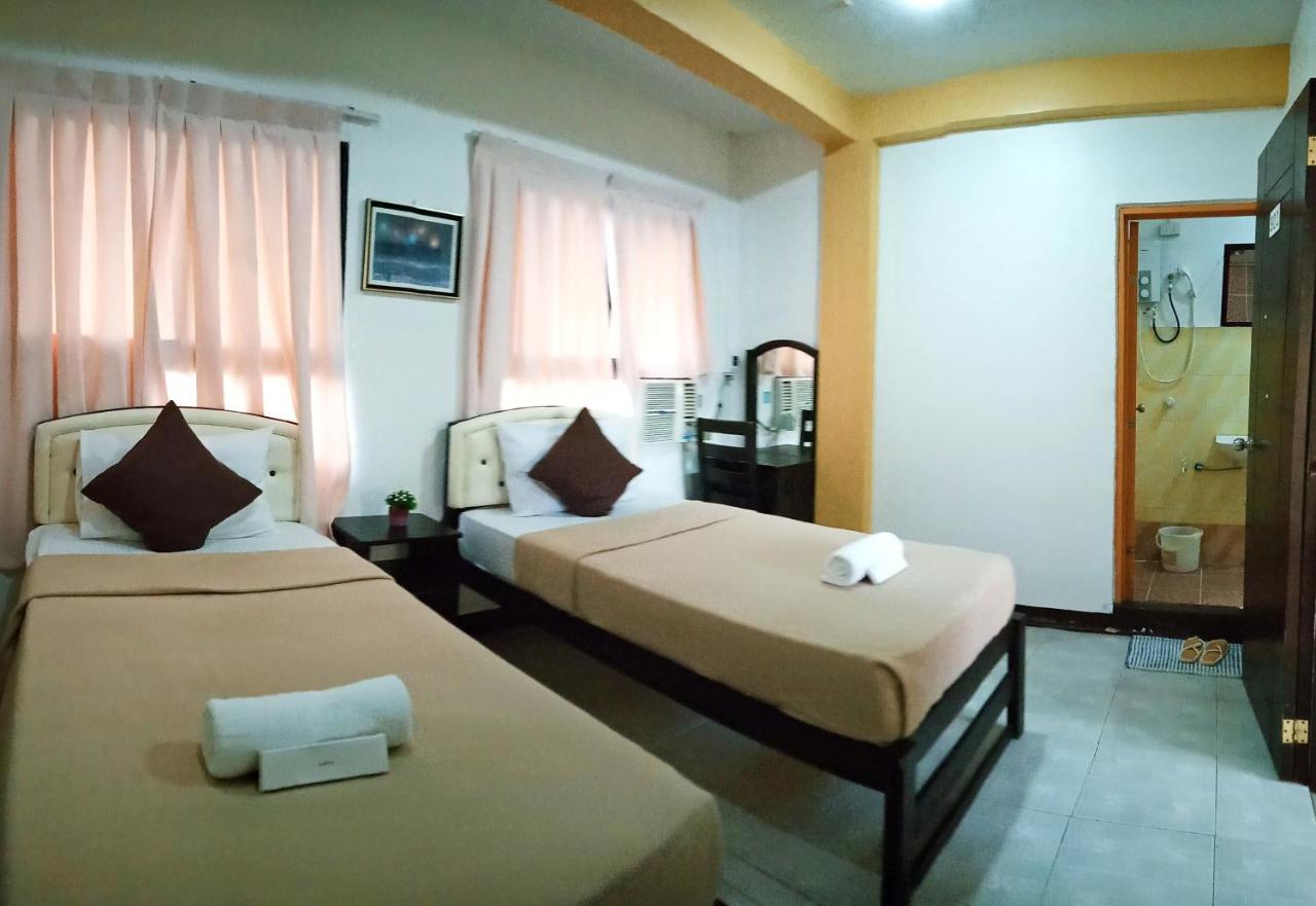 Amax Inn Cebu Мандауэ Экстерьер фото