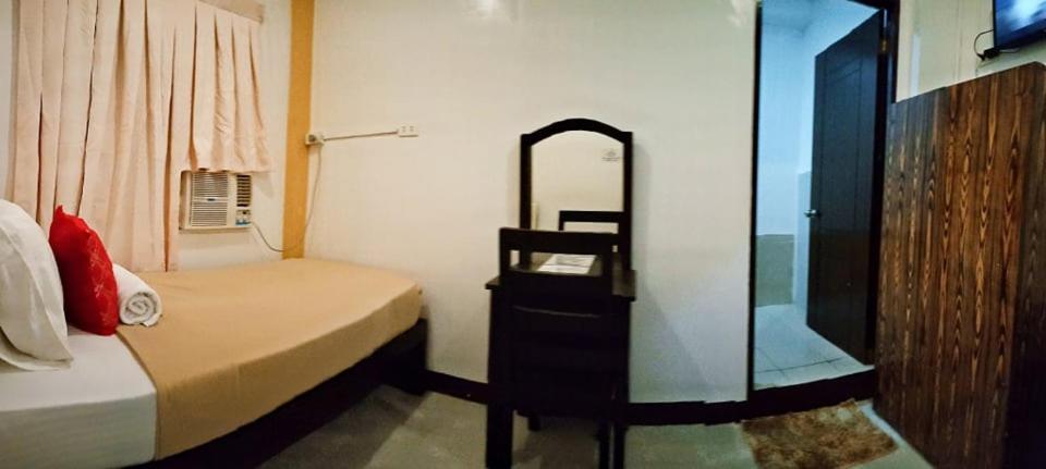 Amax Inn Cebu Мандауэ Экстерьер фото