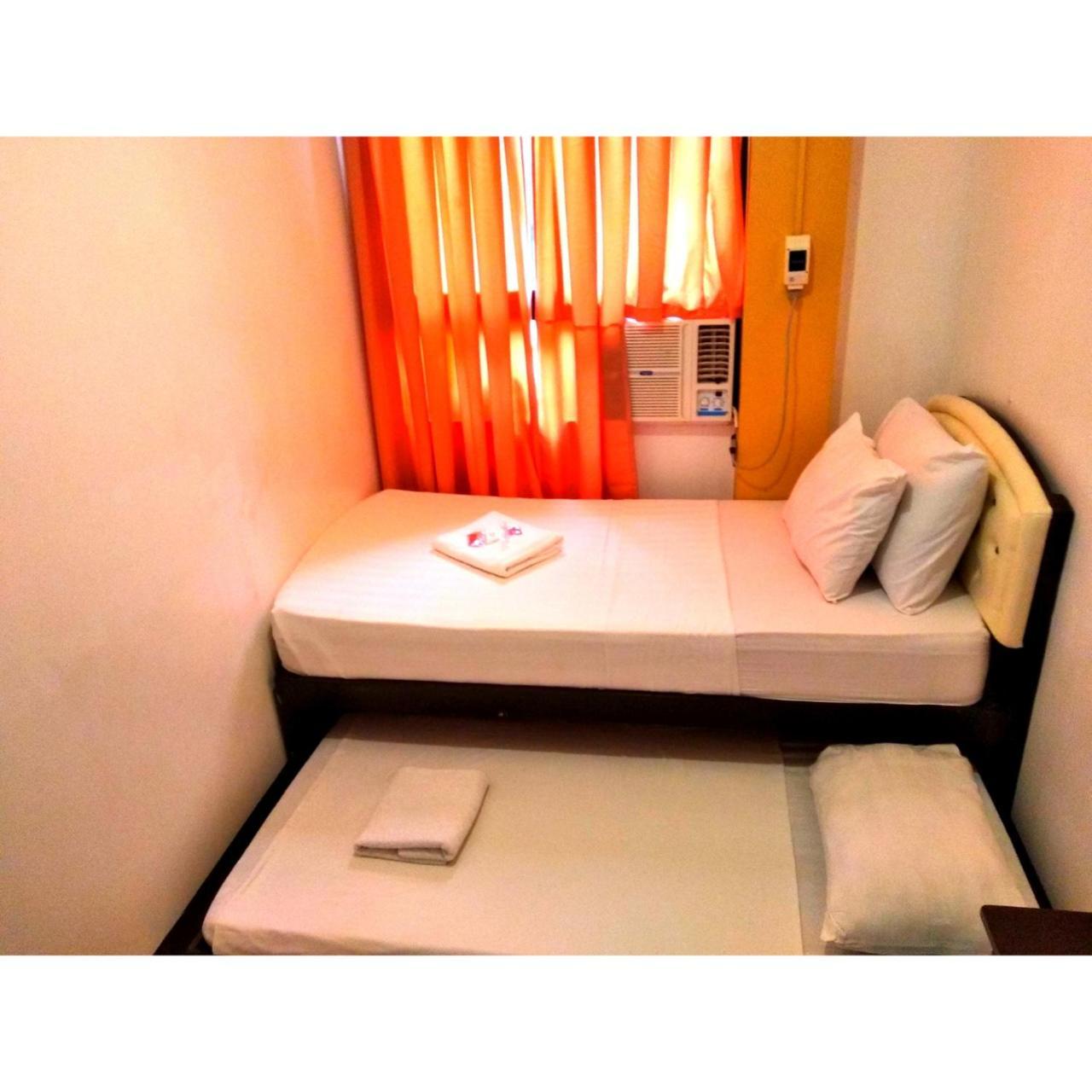 Amax Inn Cebu Мандауэ Экстерьер фото
